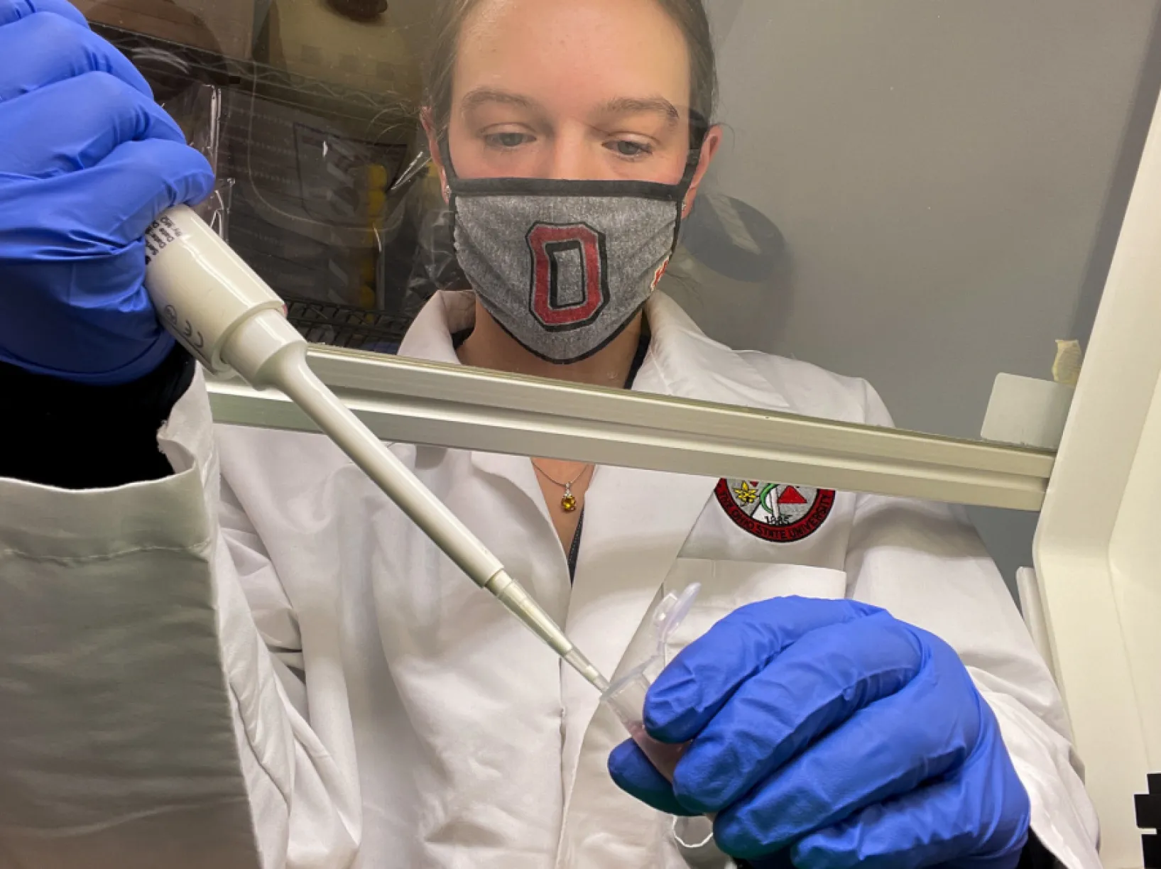 Vanessa Hale with Ohio State mask in research lab 