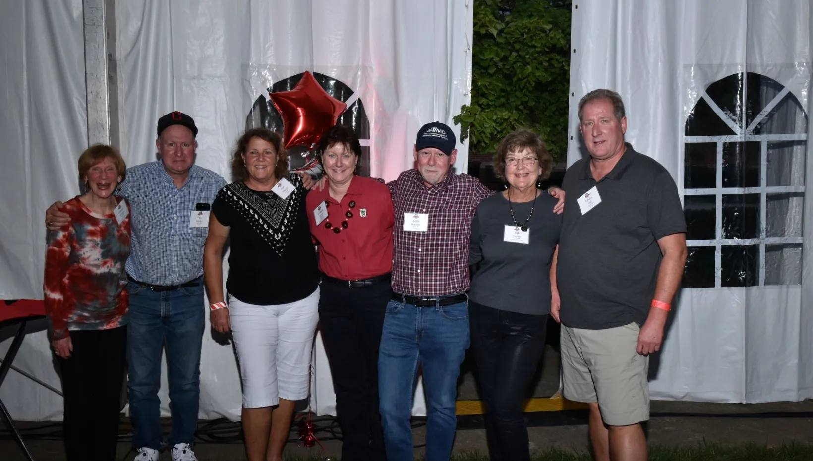 Group shot of people from the class of 1985