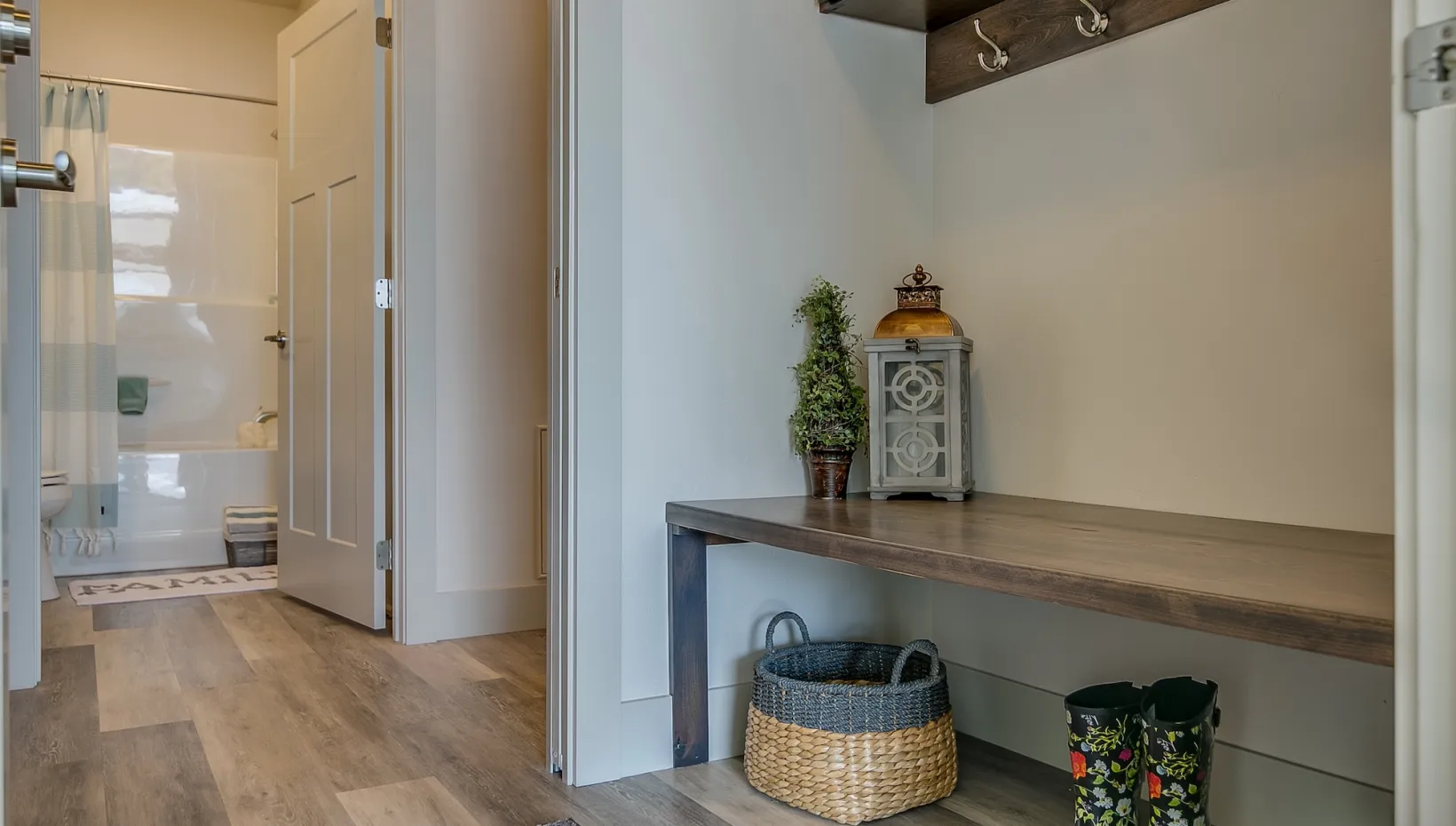 The findings show certain ticks that hitchhike into a house on clothes or pets could survive on a mudroom floor for at least a week. Photo: Getty Images