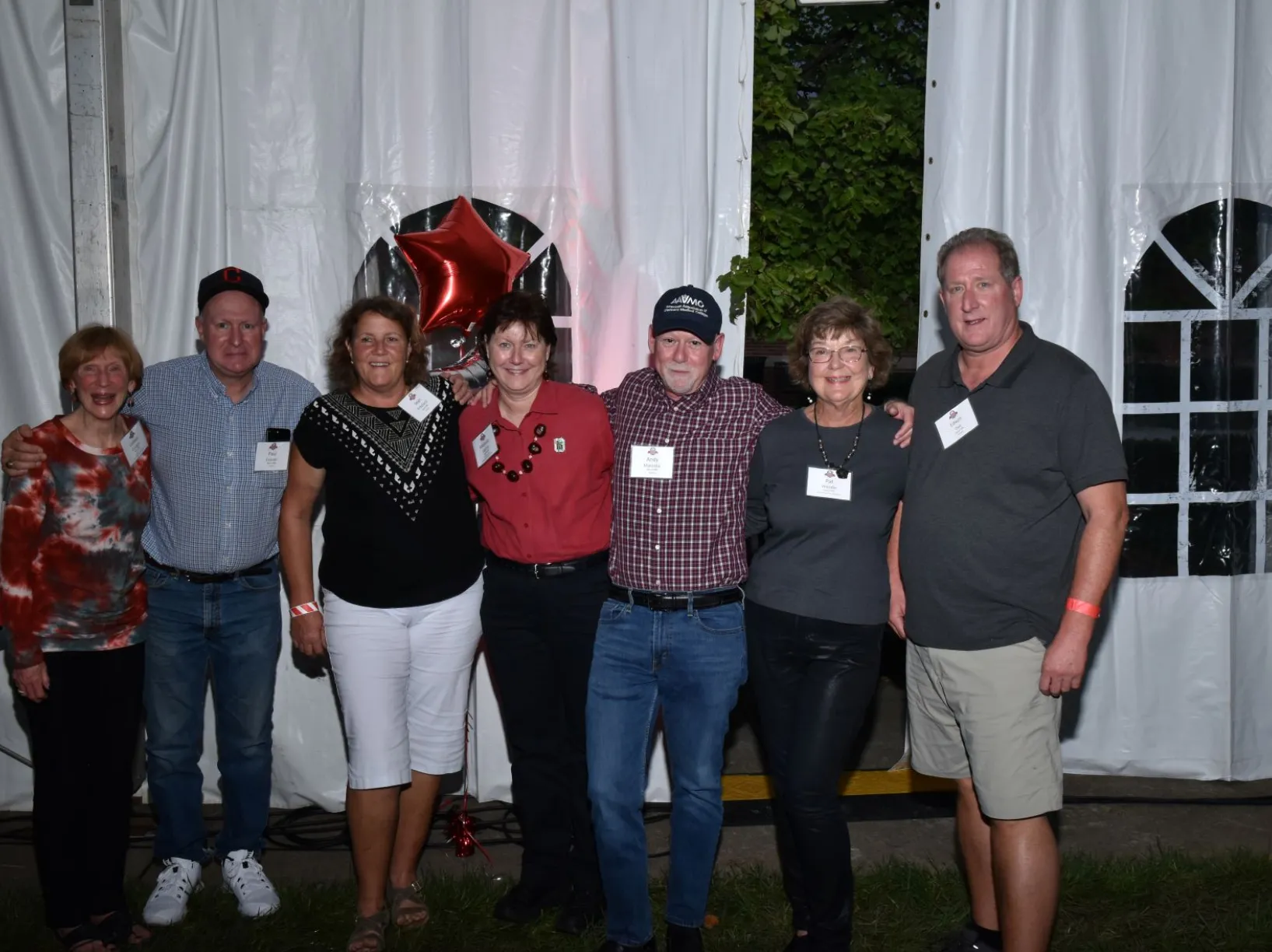 Group shot of people from the class of 1985